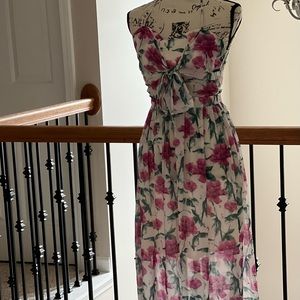 Floral Print Sundress with cutout *NWOT*